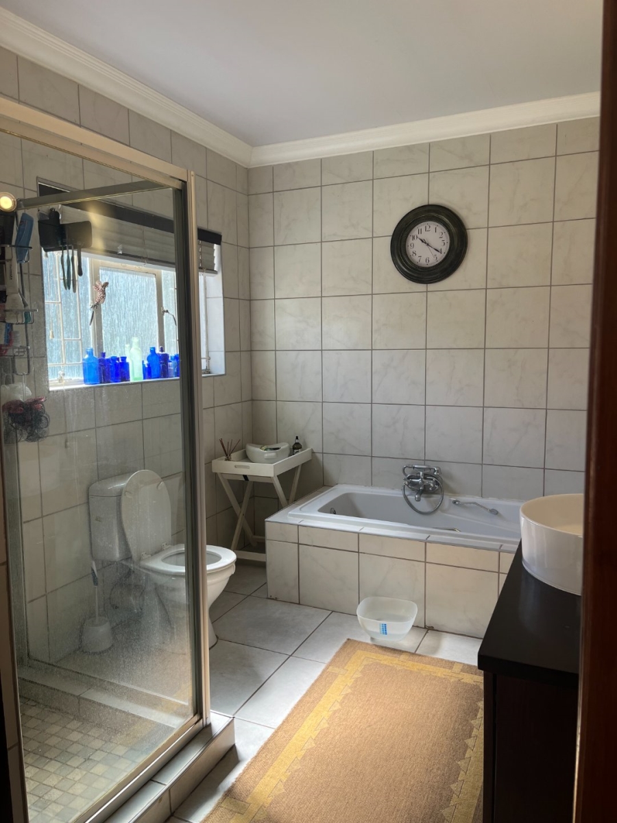 3 Bedroom Property for Sale in Wilkoppies North West